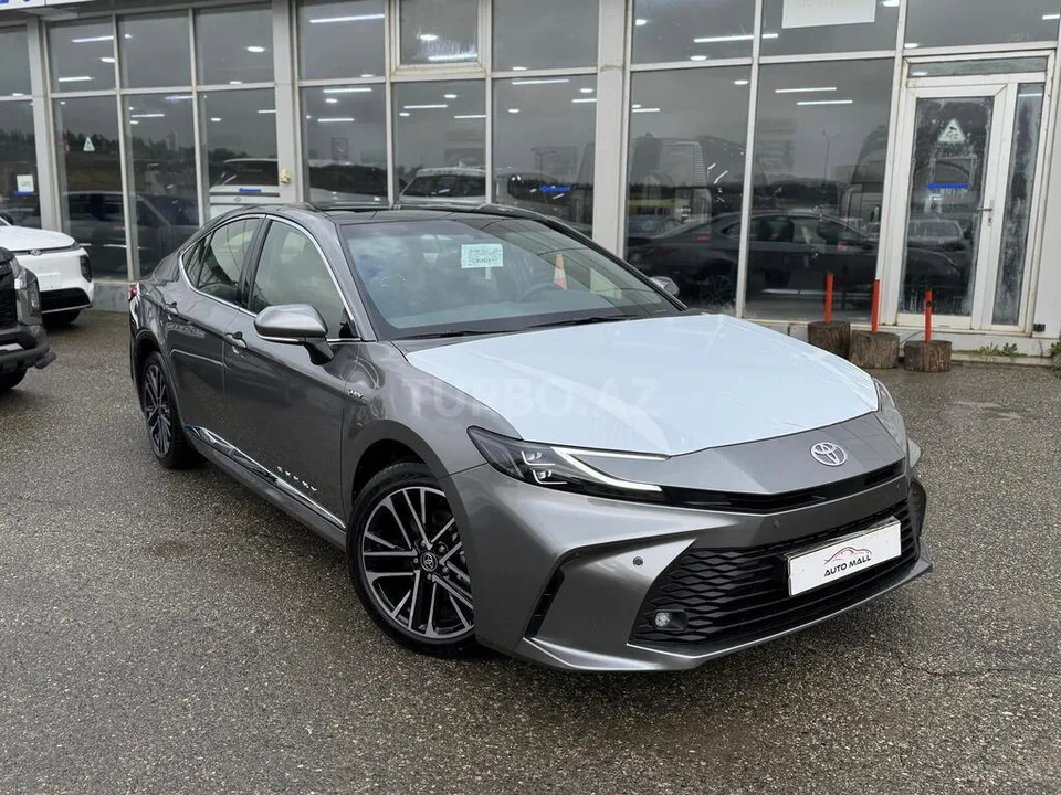 Toyota Camry — foto 2/4