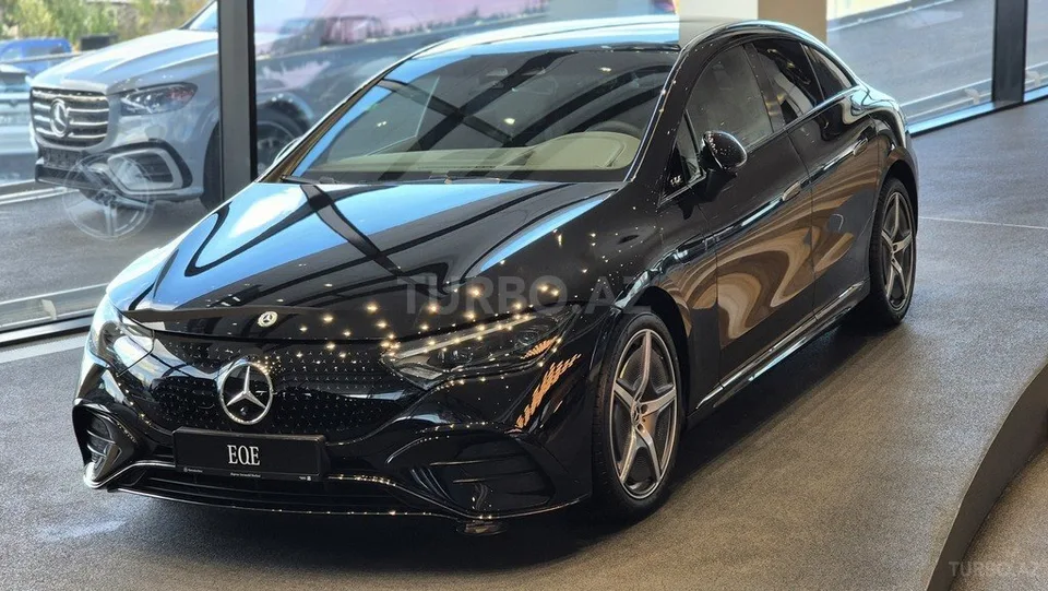 Mercedes EQE 350 — foto 1/4