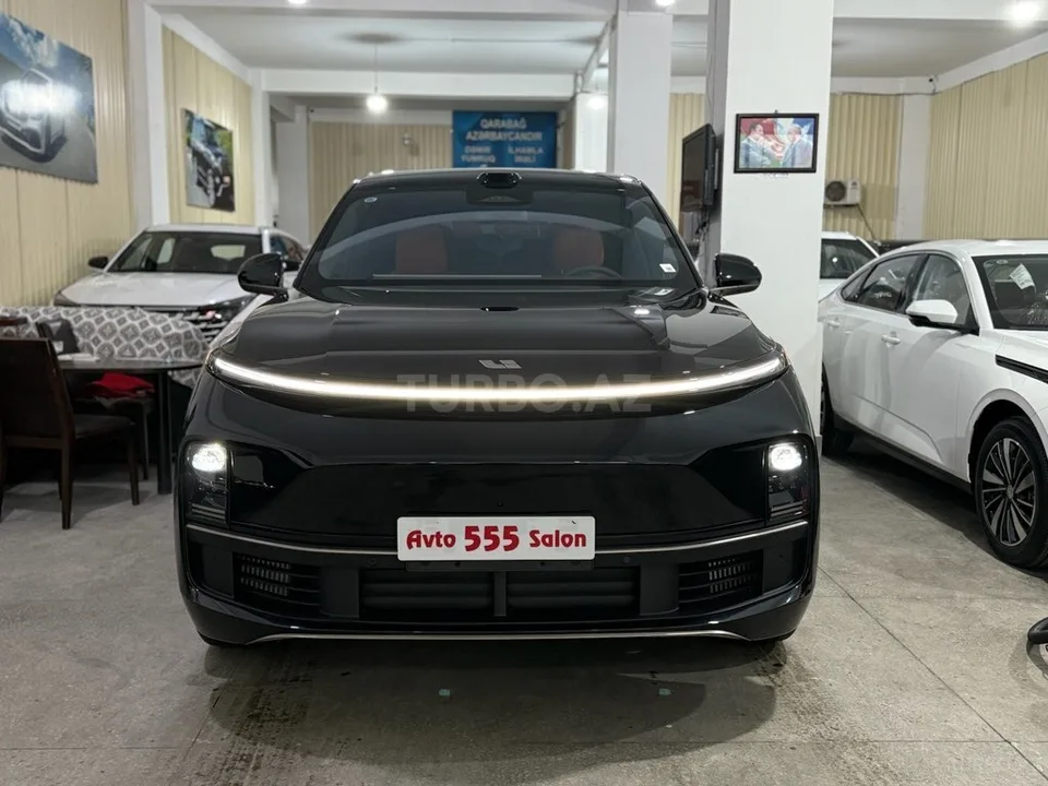Li Auto L9 — foto 1/4