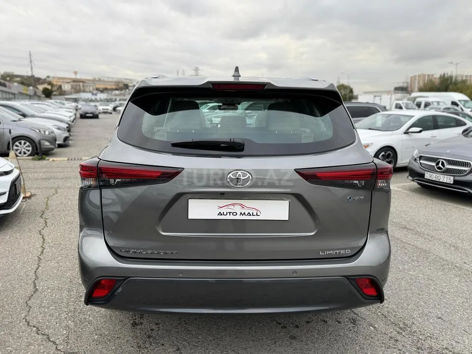 Toyota Highlander — foto 4/4