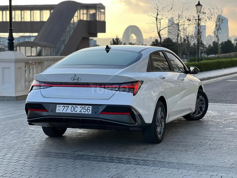 Hyundai Avante — foto 3/4