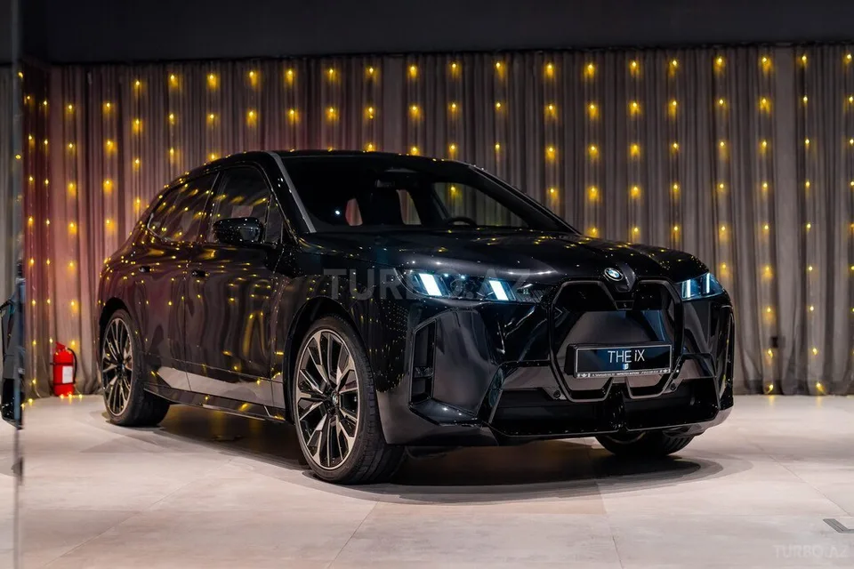 BMW iX — foto 3/4