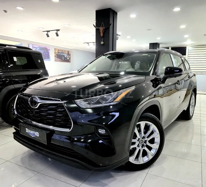 Toyota Highlander — foto 1/4