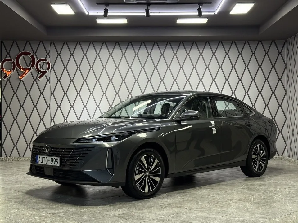 Changan Eado — foto 2/4