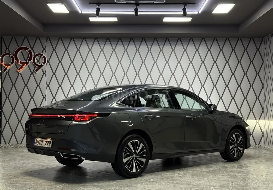 Changan Eado — foto 4/4