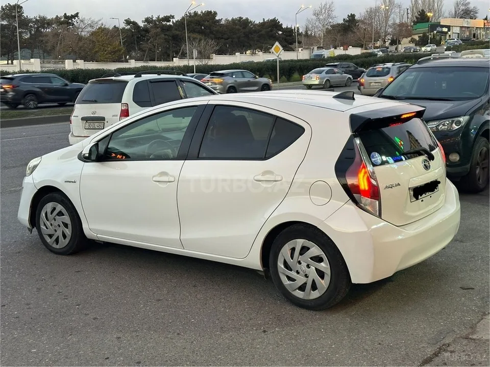 Toyota Aqua — foto 4/4