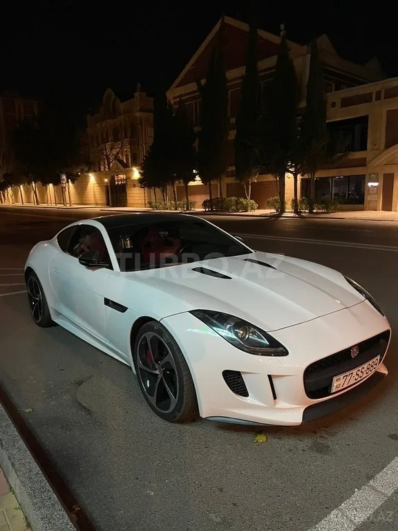 Jaguar F-Type — foto 1/4