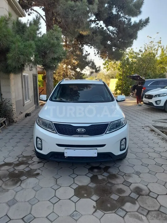 Kia Sorento — foto 1/4