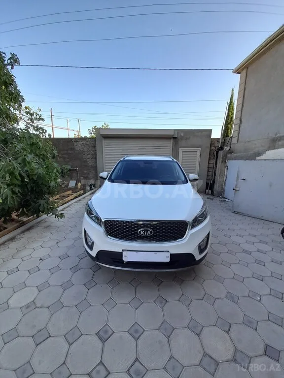 Kia Sorento — foto 1/4