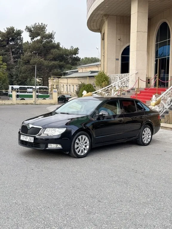 Skoda Superb — foto 3/4