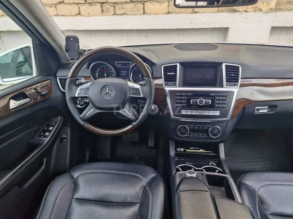Mercedes ML 350 4MATIC — foto 3/4