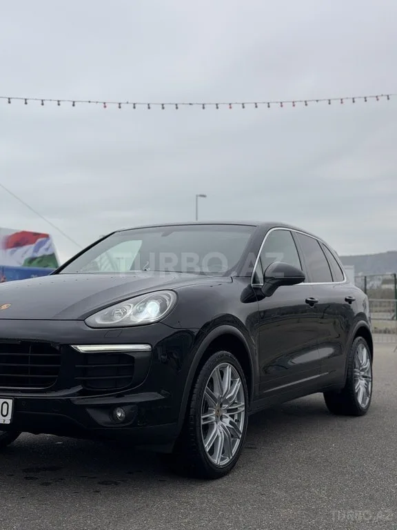 Porsche Cayenne S — foto 2/4