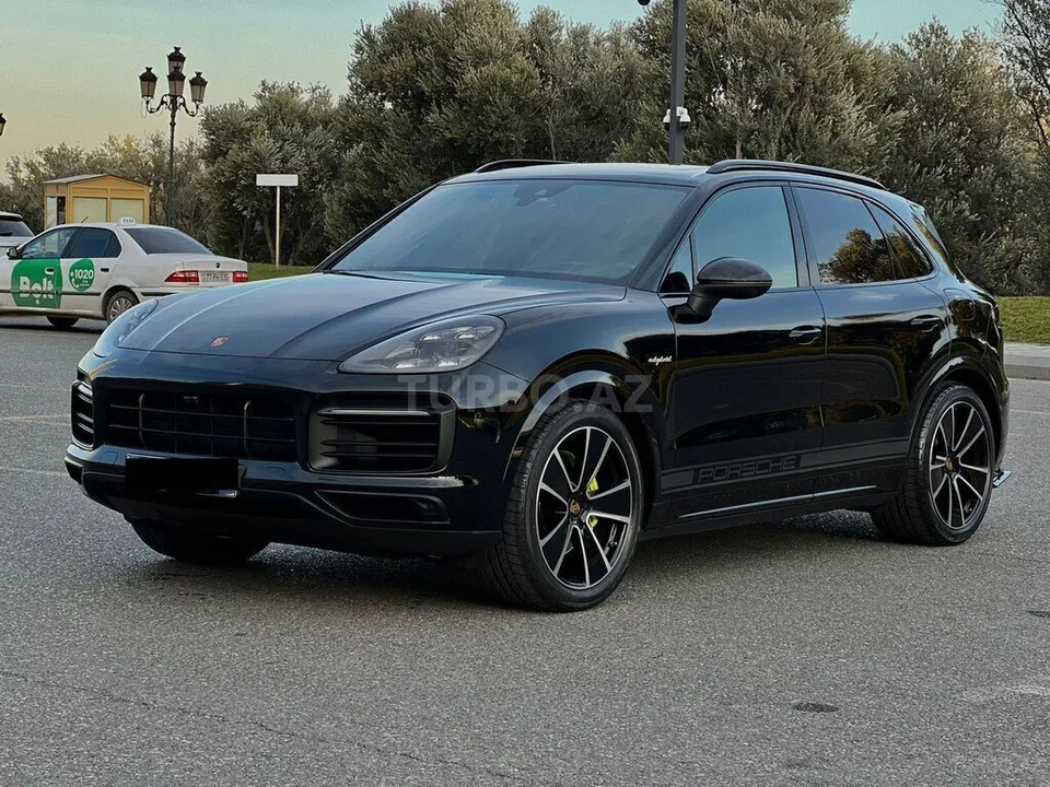 Porsche Cayenne E-Hybrid — foto 2/4