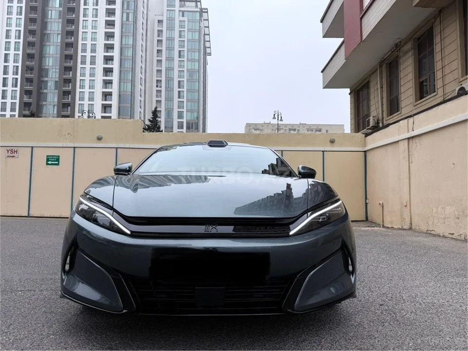 BYD Han L — foto 1/4