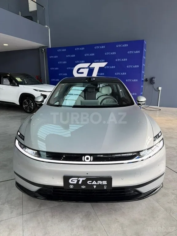 Changan Qiyuan A06 — foto 2/4