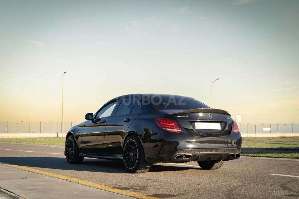 Mercedes C 63 AMG — foto 2/4