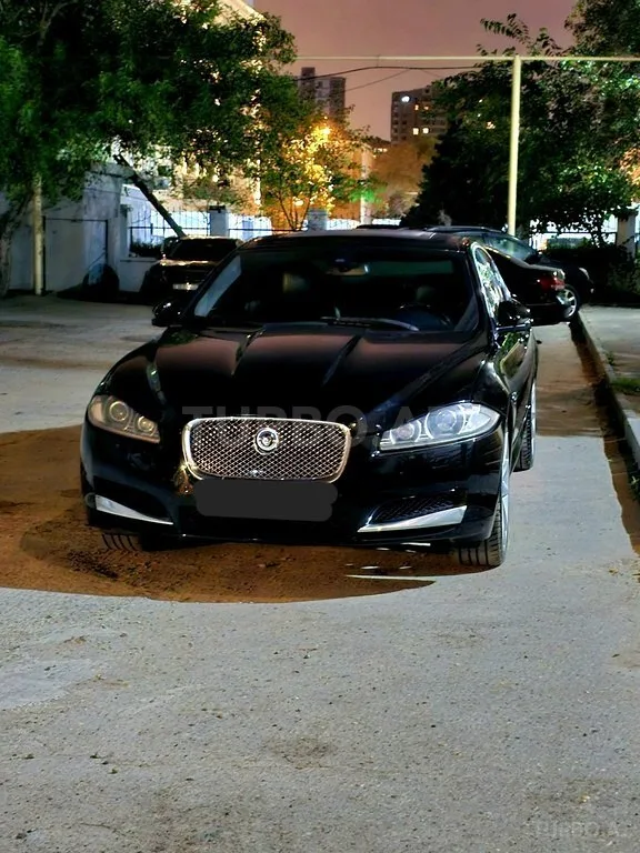 Jaguar XF — foto 1/4