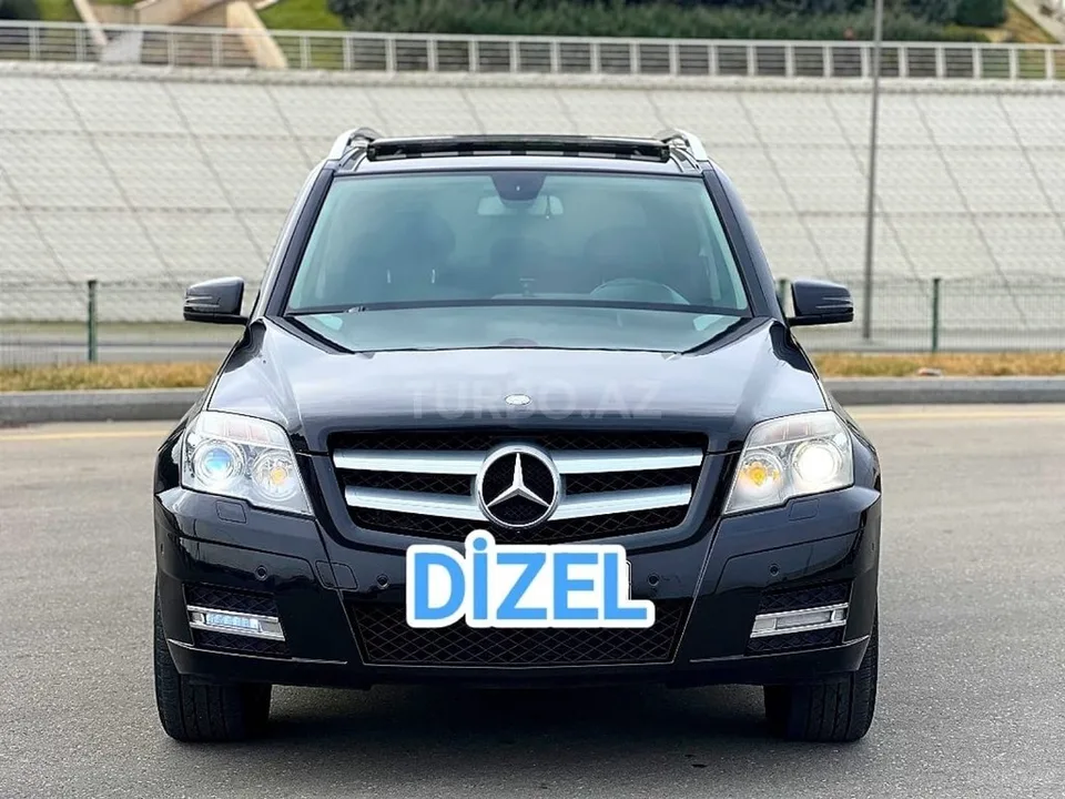 Mercedes GLK 320 4MATIC — foto 1/4