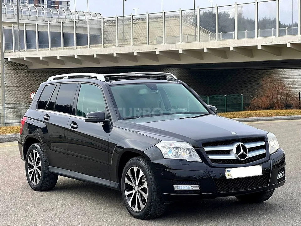 Mercedes GLK 320 4MATIC — foto 3/4