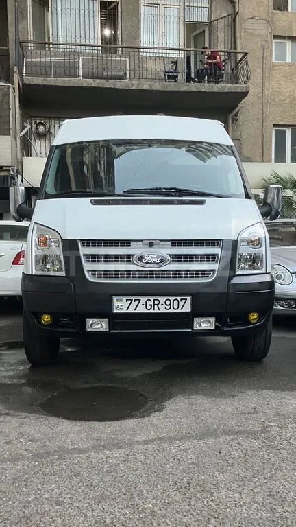 Ford Transit — foto 1/4