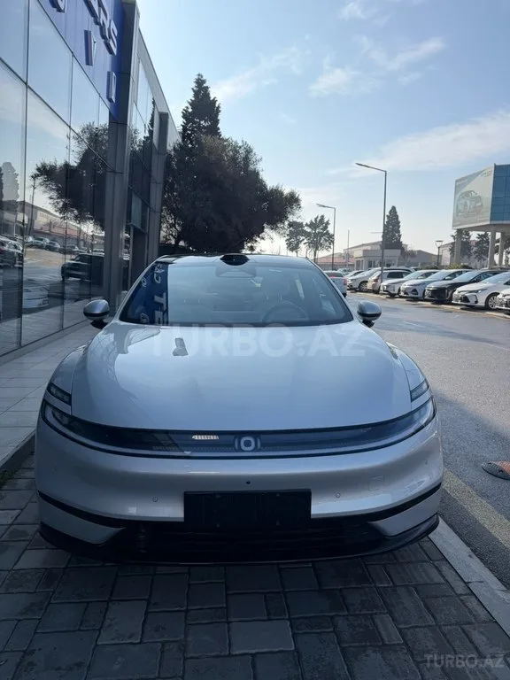 Changan Qiyuan A06 — foto 1/4