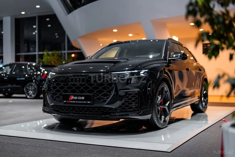 Audi RS Q8 Performance — foto 1/4