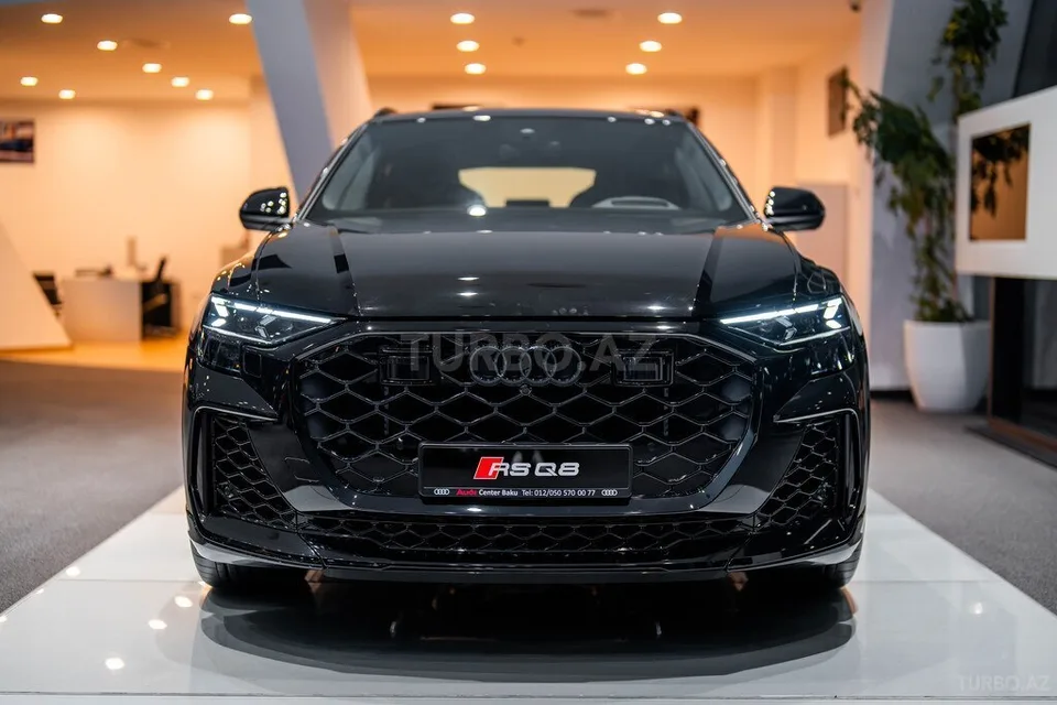 Audi RS Q8 Performance — foto 2/4