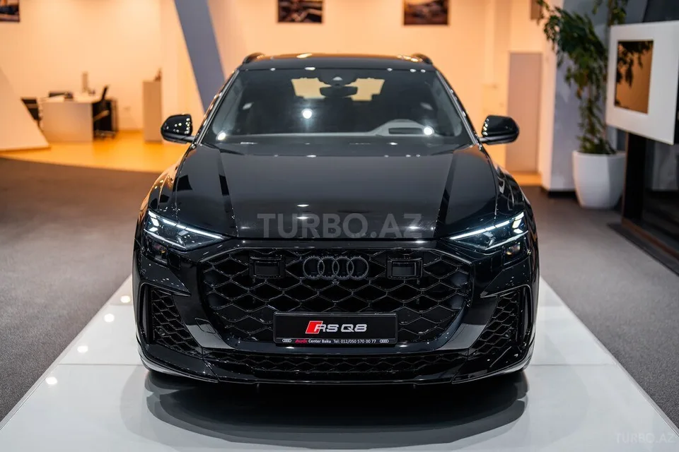 Audi RS Q8 Performance — foto 3/4