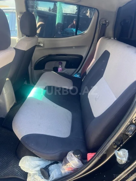Mitsubishi L200 — foto 4/4