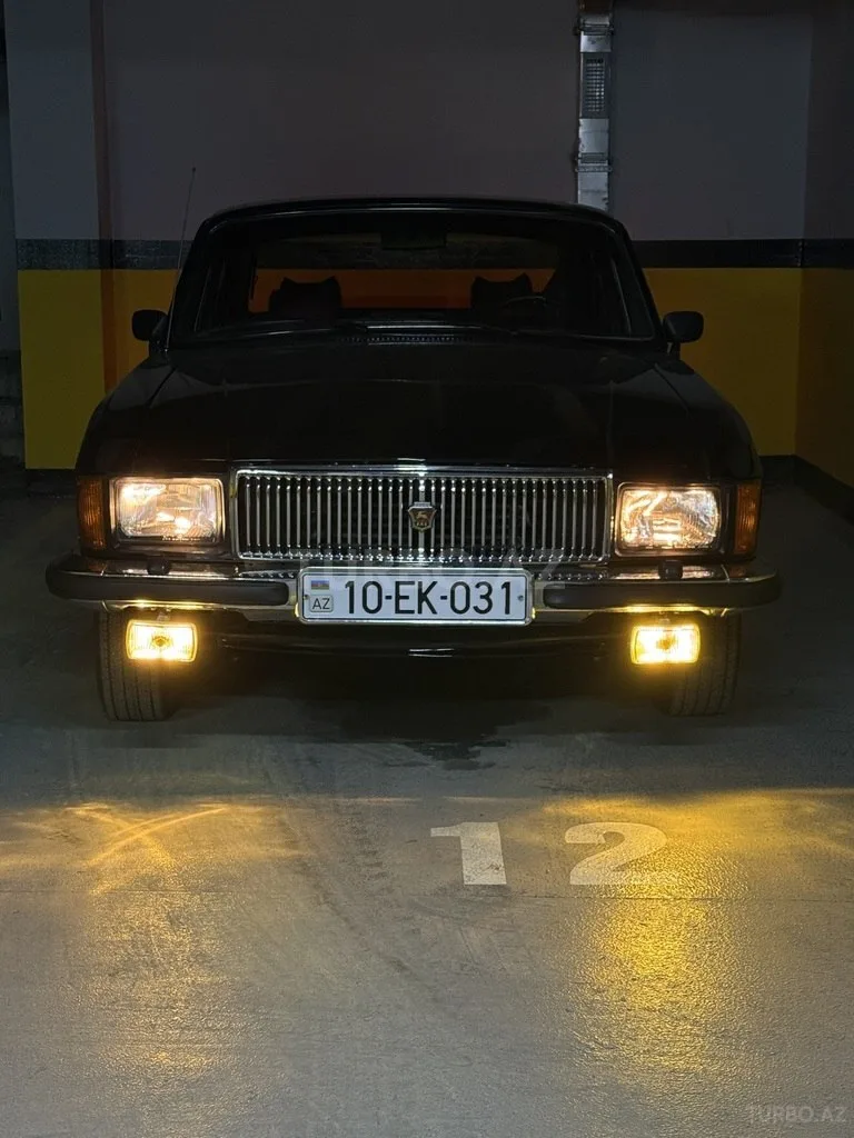 GAZ 3102 "Volga" — foto 1/4