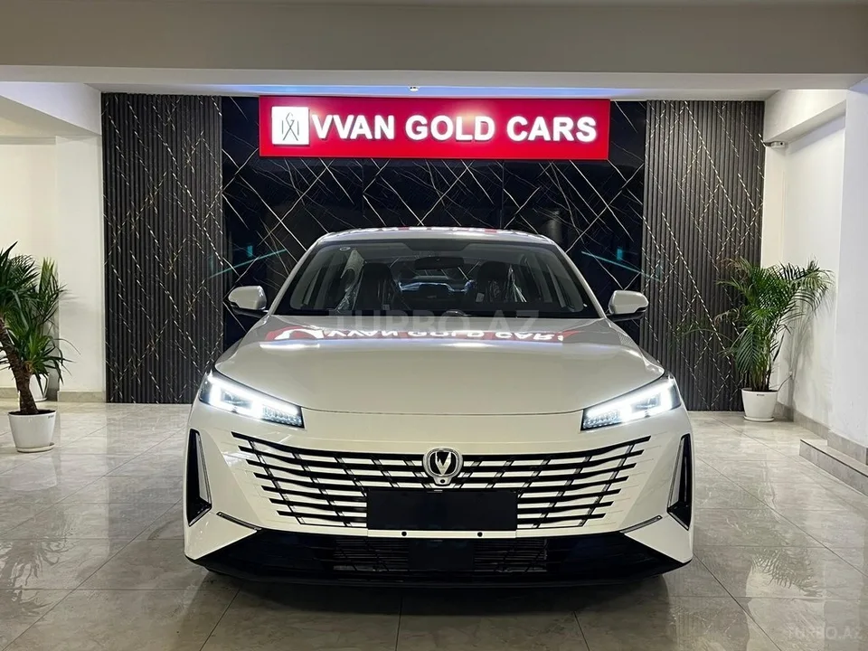 Changan Eado — foto 1/4