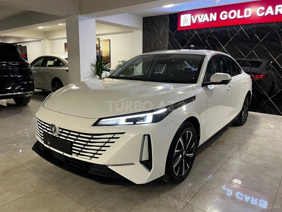Changan Eado — foto 2/4