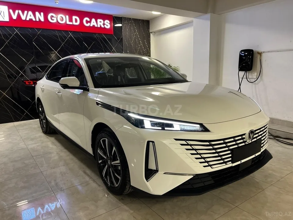 Changan Eado — foto 3/4