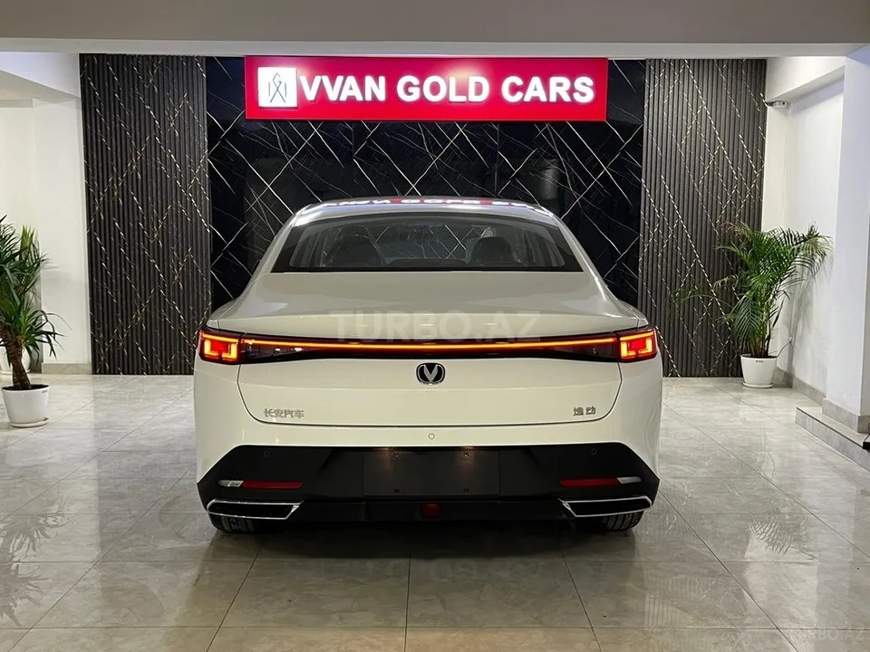 Changan Eado — foto 4/4