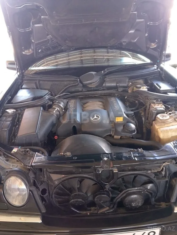 Mercedes E 240 — фото 4/4