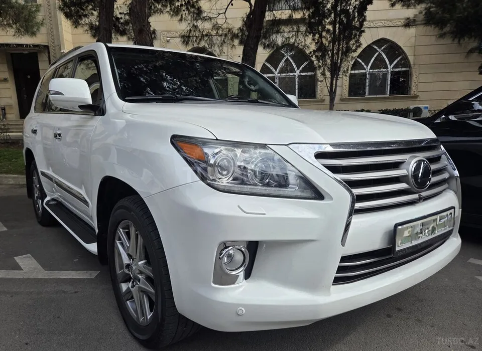 Lexus LX 570 — foto 2/4