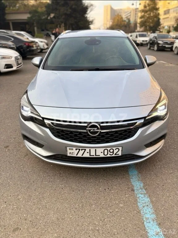 Opel Astra — foto 1/4