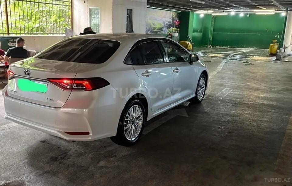 Toyota Corolla — foto 2/4