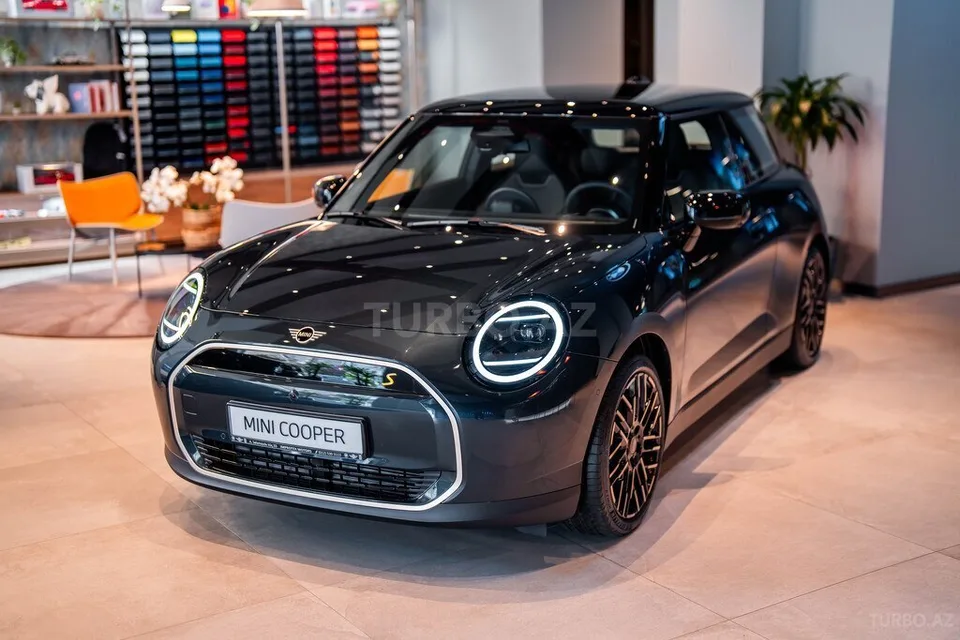 Mini Cooper SE — foto 2/4