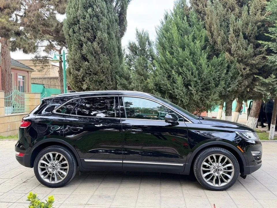 Lincoln MKC — foto 4/4