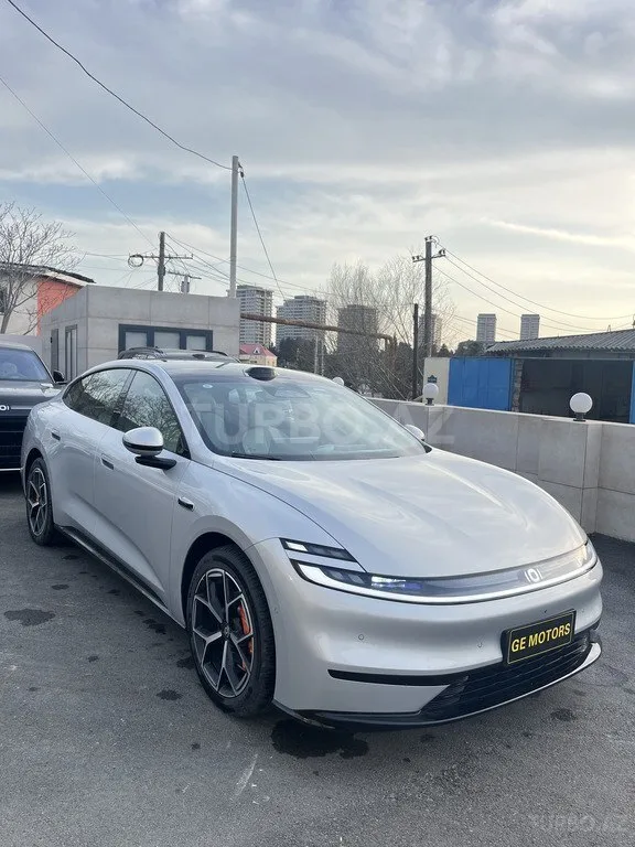 Changan Qiyuan A06 — foto 3/4
