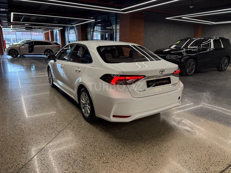Toyota Corolla — foto 3/4