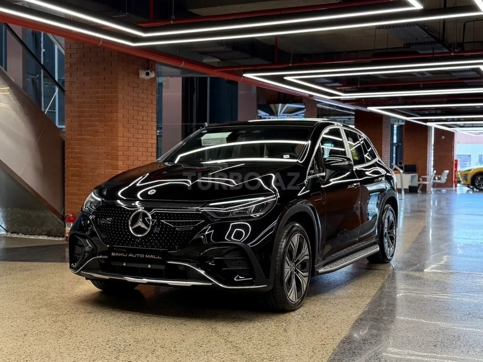 Mercedes EQE 500 4MATIC SUV — foto 3/4