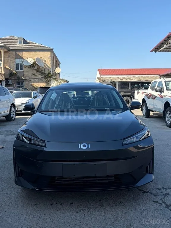 Changan Qiyuan A05 — foto 1/4