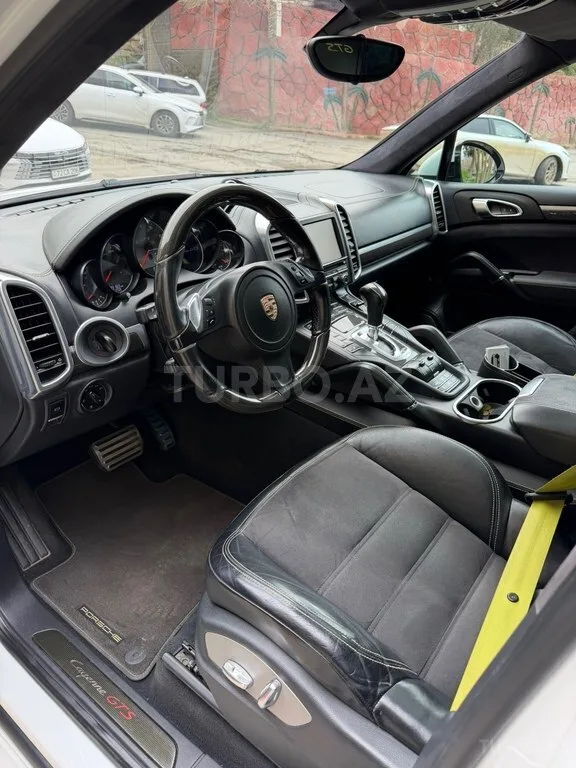 Porsche Cayenne GTS — foto 3/4