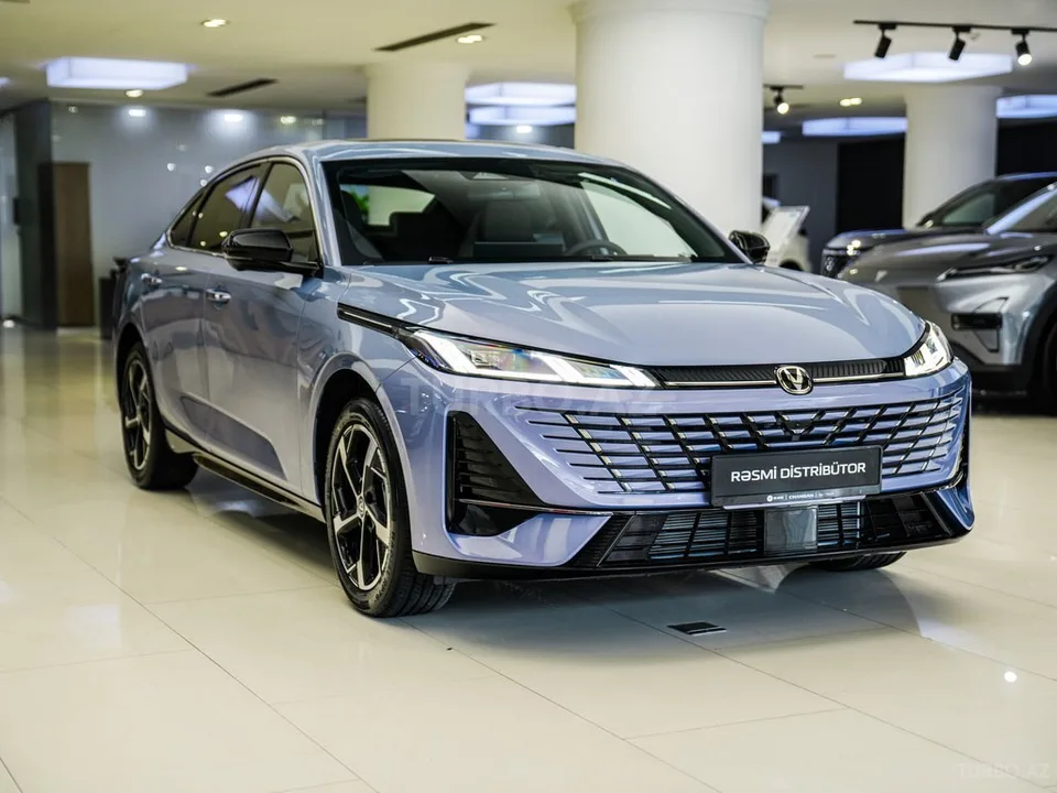 Changan Eado — foto 3/4