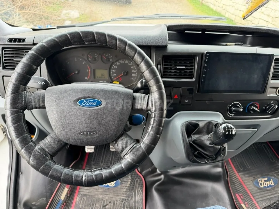 Ford Transit — foto 4/4