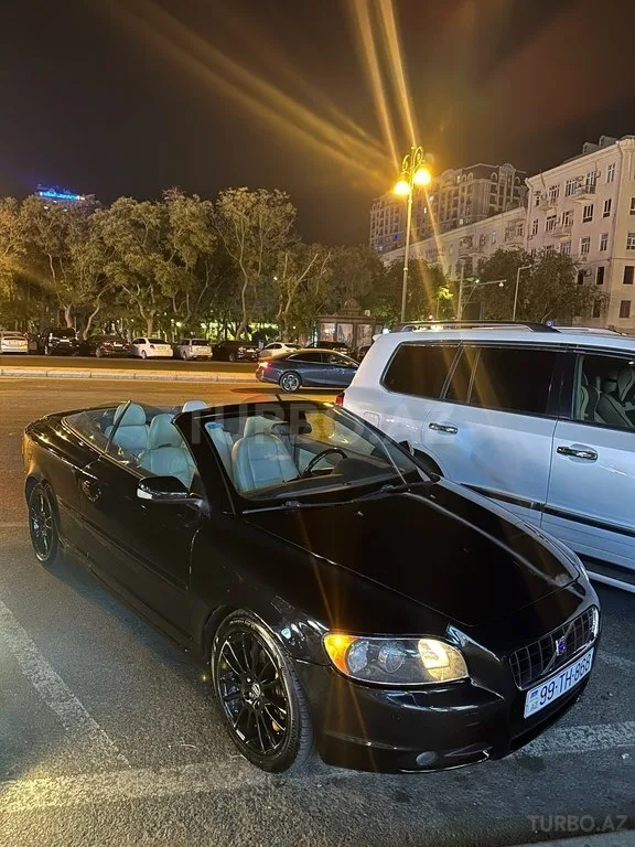 Volvo C70 — foto 2/4