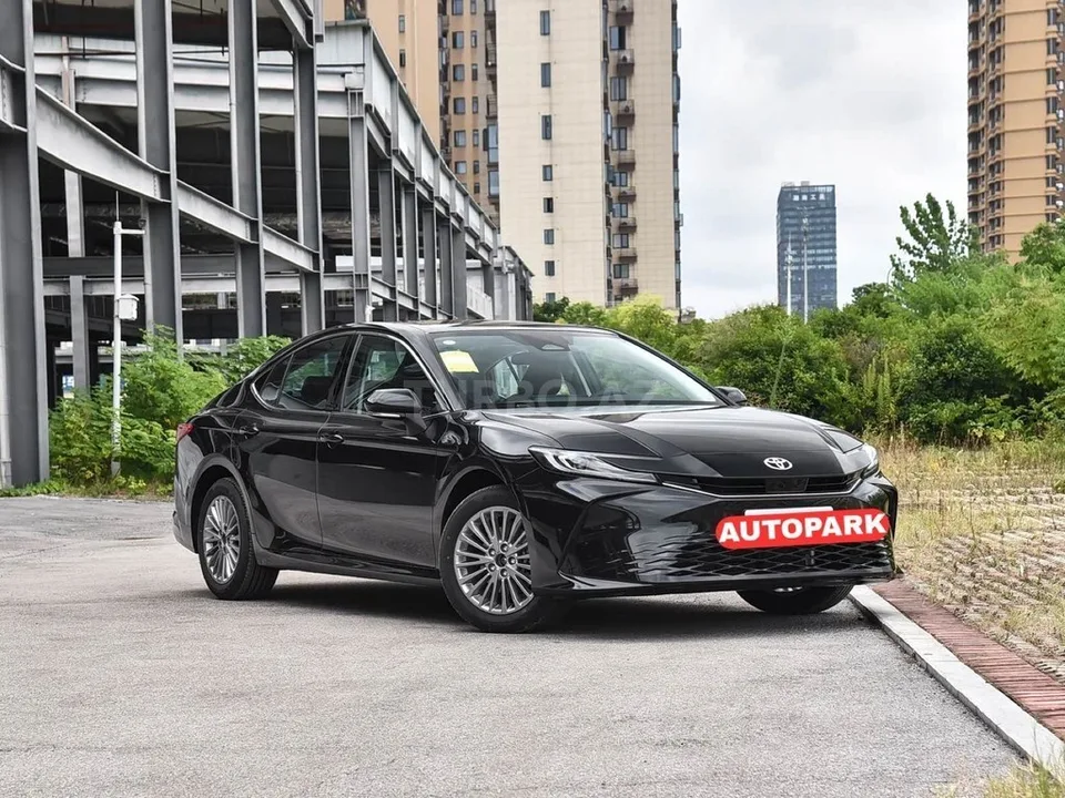 Toyota Camry — foto 3/4