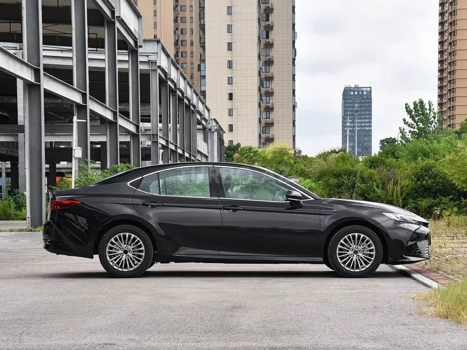 Toyota Camry — foto 4/4